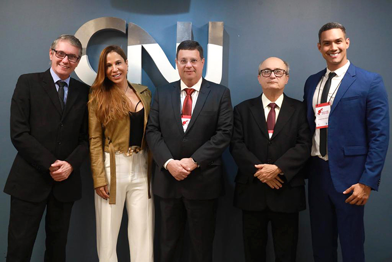 O desembargador Fernando Zardini Antonio, a Juíza Gisele Souza de Oliveira e o analista Leandro Silva Oliveira e o socioeducativo foi representado pelos Juízes Arion Mergár e Vladson Couto Bittencourt.