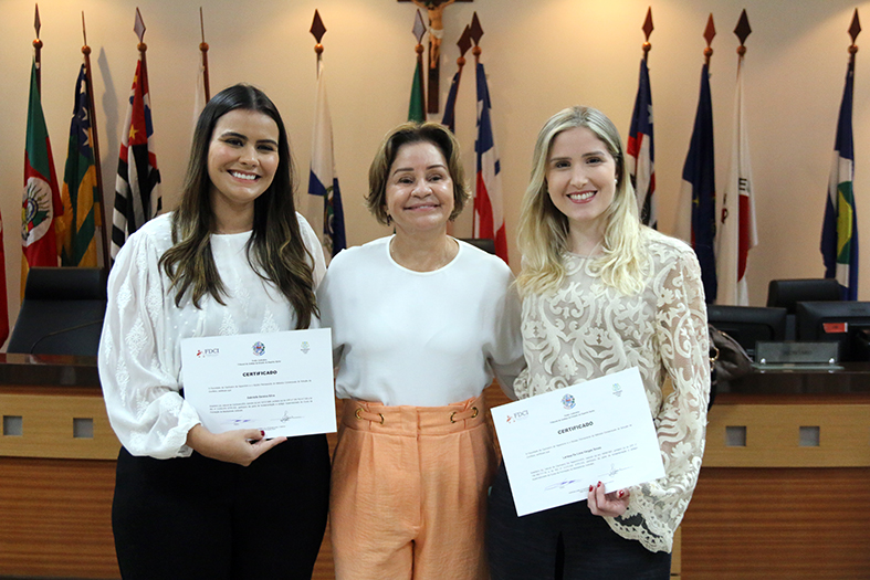 A professora da FCDI, Larissa de Lima Vargas.