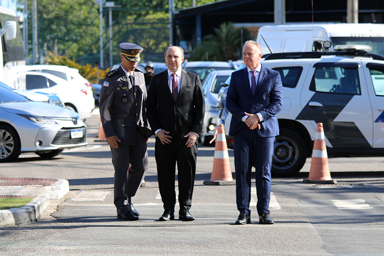 O desembargador Samuel Meira Brasil e o governador do Estado, Renato Casagrande.