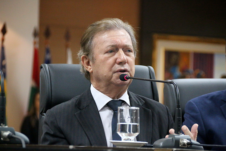 Fabio Clem de Oliveira.