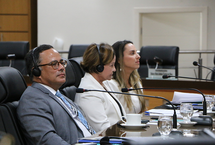 Desembargador Rafael Câmara compondo um dos painéis de apresentação durante o Congresso Internacional.