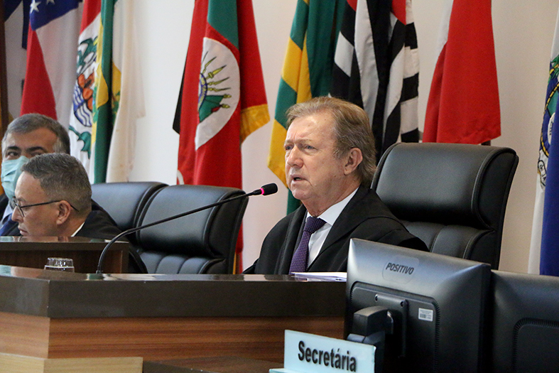 Fabio Clem de Oliveira.