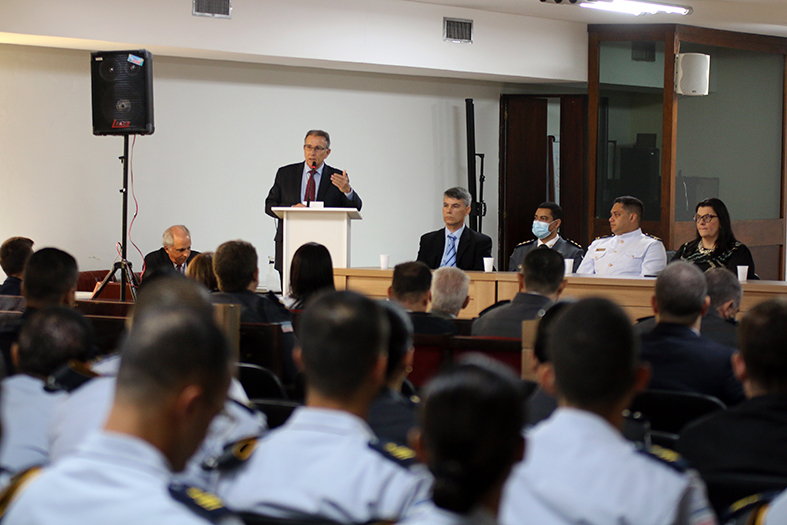 O corregedor geral de justiça, desembargador Carlos Simões Fonseca.