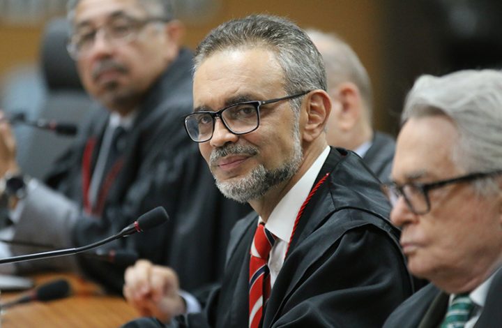 Tribunal de Justiça homenageia desembargador Álvaro Bourguignon pelos 23 anos de atuação no Judiciário Estadual
