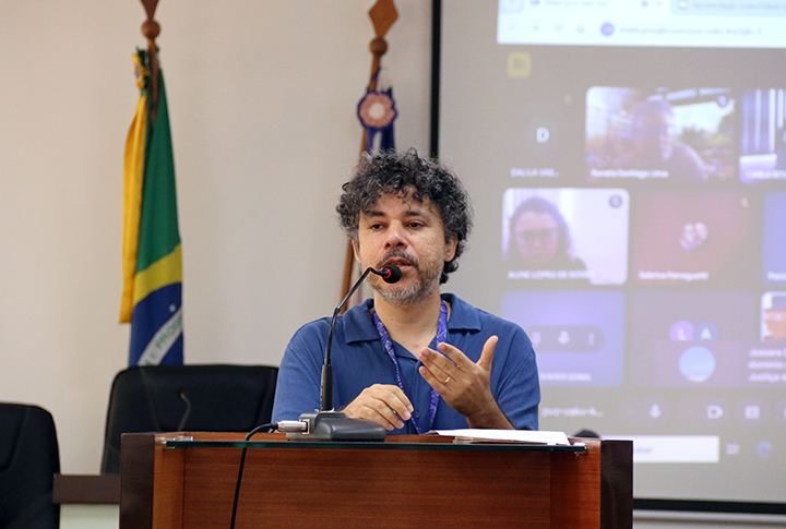 Ricardo Meneses.