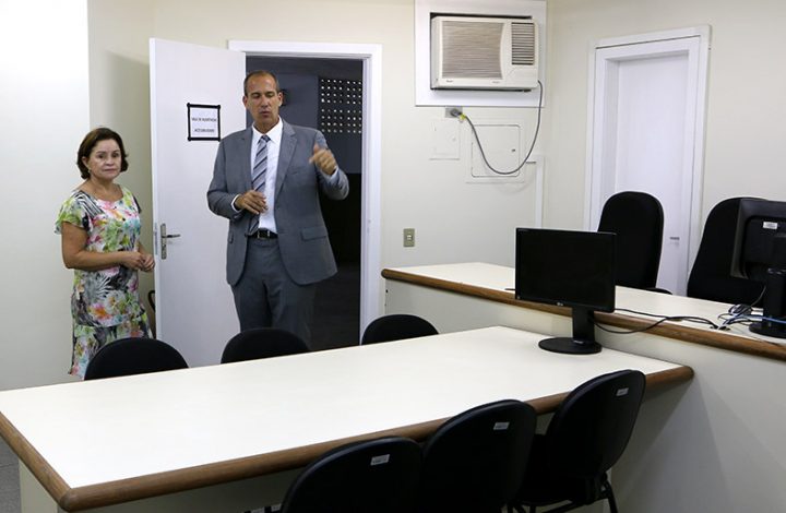 Fórum Cível de Vitória ganha sala de audiências acessível para atender os cidadãos