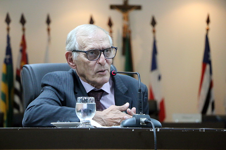 Getúlio Corrêa.