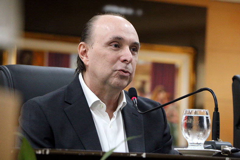 Samuel Meira.