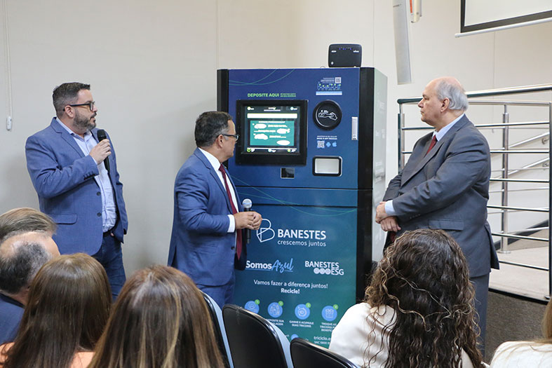 Demonstração de funcionamento da Retorna Machine.