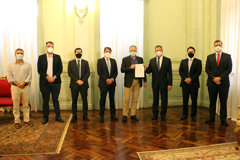 autoridades do governo do espírito santo e da justiça capixaba se reúnem no palácio anchieta