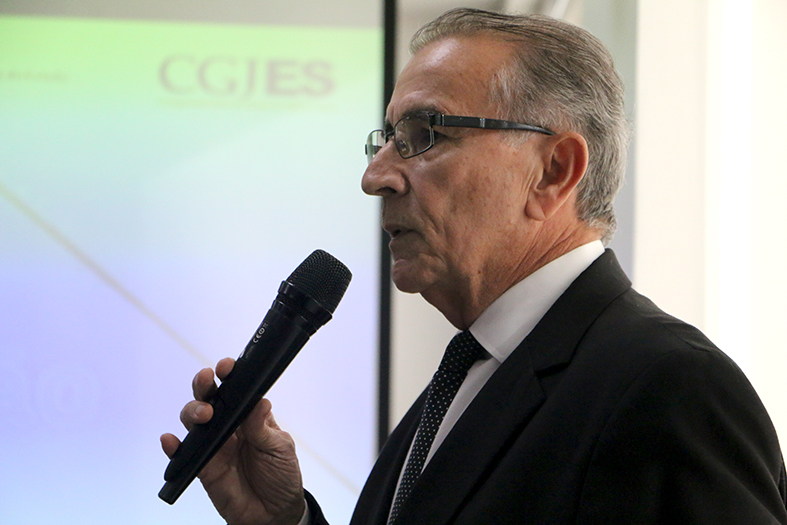 O desembargador Carlos Simões, corregedor geral da justiça.