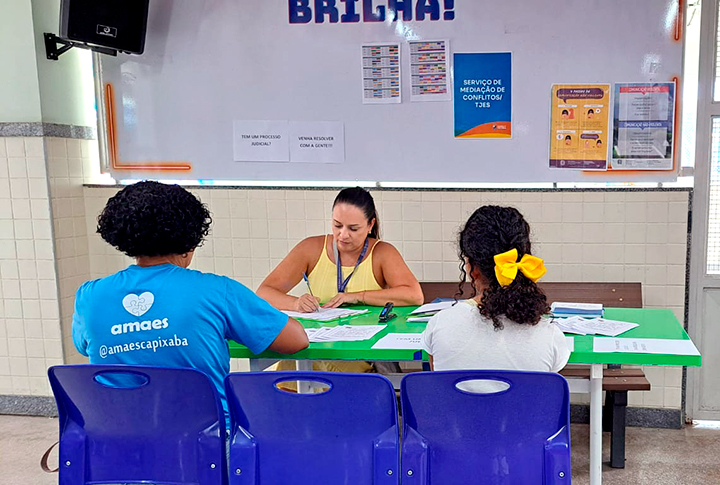 Atendimento da Justiça Comunitária em Inhanguetá, Vitória.