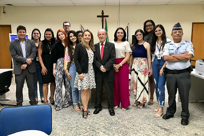 Servidores do judiciário capixaba posam para foto.