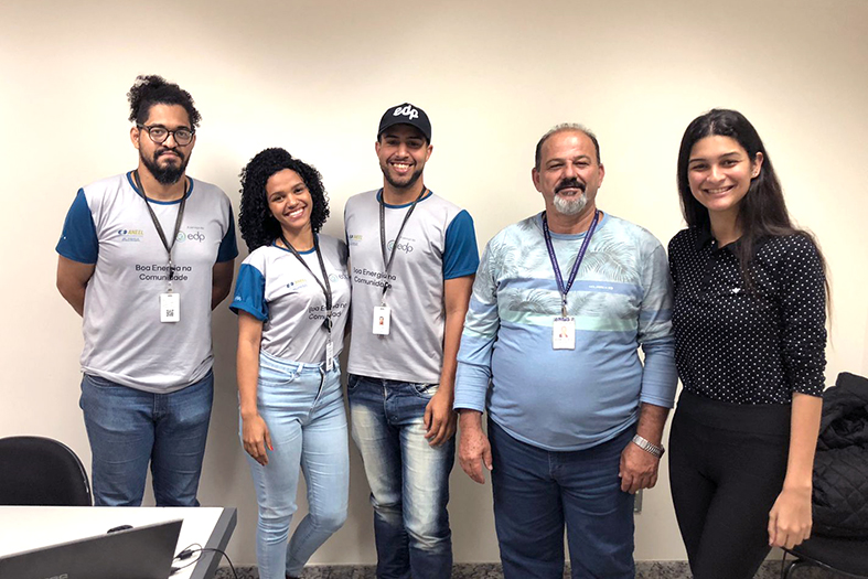 Servidores do judiciário capixaba posam para foto.