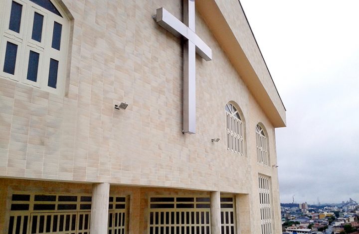 4ª Câmara Cível mantém condenação de Igreja e do Município de Guarapari por barulho