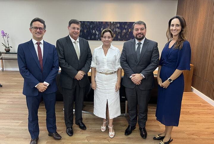 Eficiência na gestão pública é pauta principal  da Presidente do TJES com o Procurador-Geral do ES