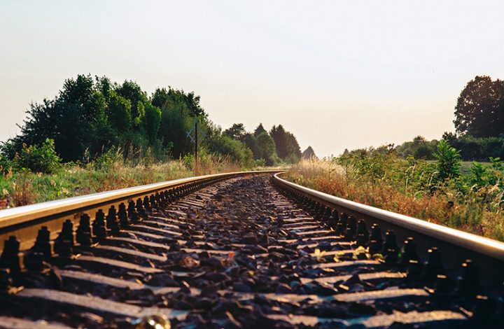 Mãe e irmã de homem atropelado por trem devem ser indenizadas em R$ 50 mil cada