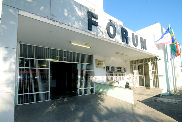Fachada do Fórum da Prainha em Vila Velha/ES.