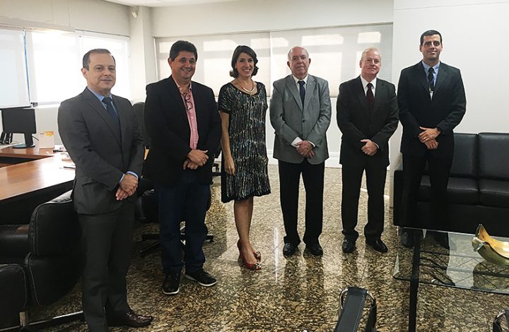 Presidente do Tribunal de Justiça recebe visita de Secretária de Governo