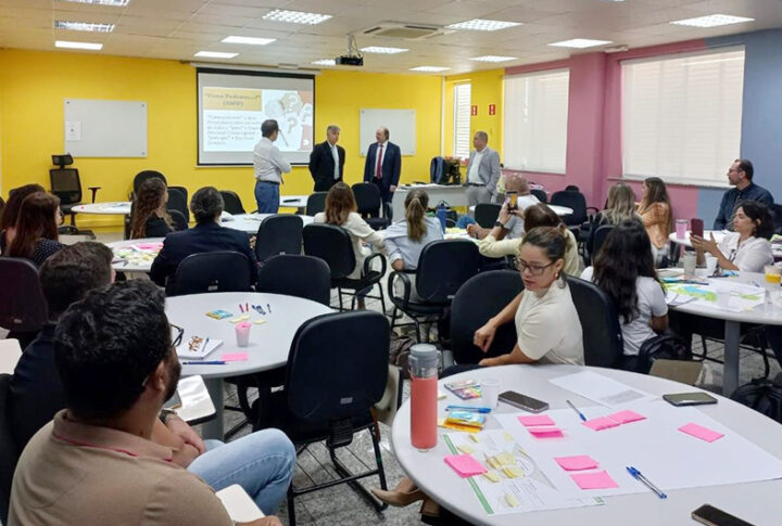 Emes promoveu capacitação de laboratoristas para criarem soluções inovadoras no Poder Judiciário