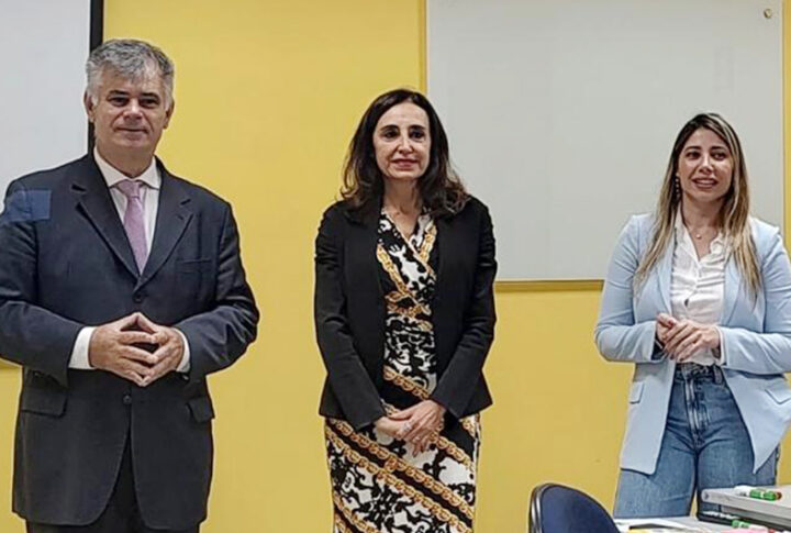 Curso para formar servidores na área da Educação avança na EMES