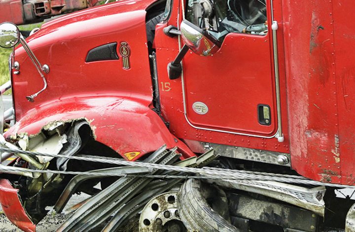 Homem que teve casa destruída por carreta com granito deve ser indenizado em R$200 mil