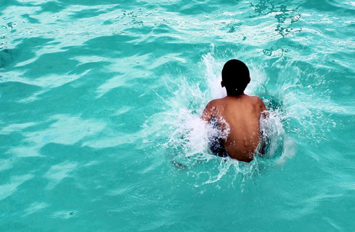 Adolescente que viveu mais de 10 anos em instituições de acolhimento do Estado é adotado prestes a completar a maioridade