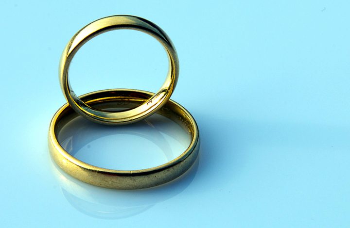 Mulher deve ser indenizada após descobrir durante o divórcio que o marido já era casado