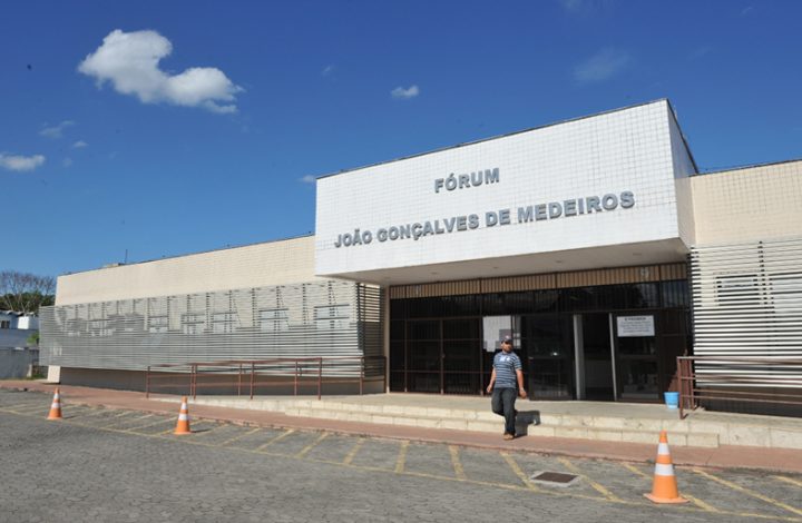 Homem é condenado a 30 anos de reclusão por encomendar morte do sogro em Aracruz