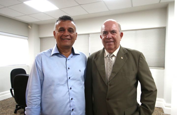 Presidente do Tribunal de Justiça do Espírito Santo recebe Prefeito da Serra