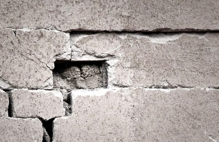 Condomínio deve indenizar em R$ 26 mil dona de carro destruído em queda de fachada