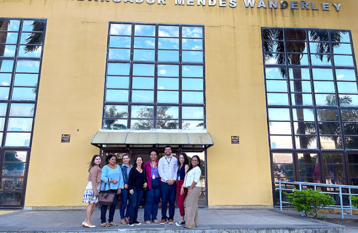 Central de Apoio Multidisciplinar de Linhares promove reunião com equipe do CREAS de Aracruz