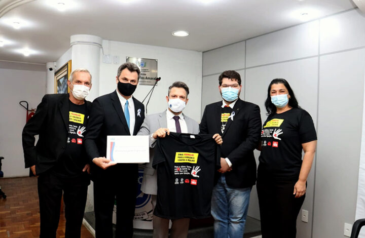 Câmara de Vereadores de Cachoeiro de Itapemirim adere à campanha Sinal Vermelho