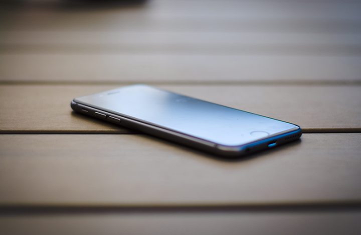 Consumidora que não recebeu aparelho celular comprado pela internet deve ser indenizada