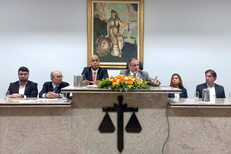 Corregedor-geral da Justiça em correição em um Fórum do Espírito Santo.