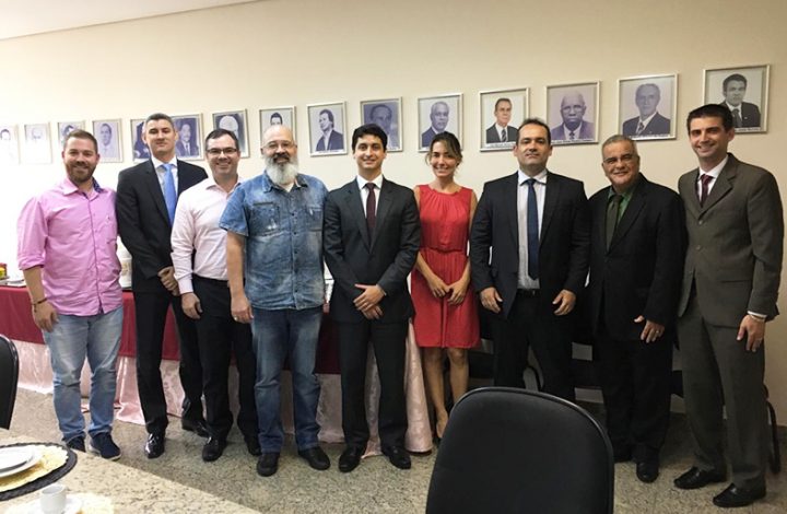Varas Criminais de Colatina e Unesc assinam termo de cooperação para atuação no Núcleo de Práticas Jurídicas