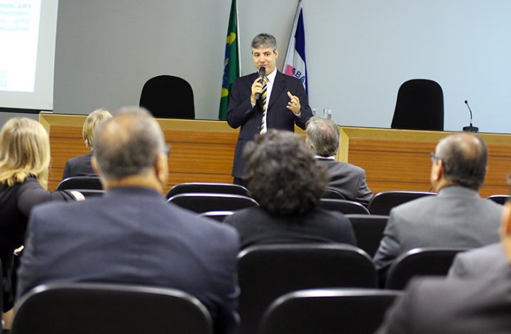 Magistrados participam de curso de direito ambiental na Escola da Magistratura do ES