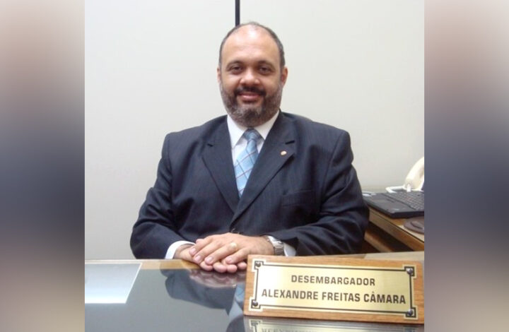 Emes promove o curso remoto Processo Reestruturante de Família no dia 14 de agosto