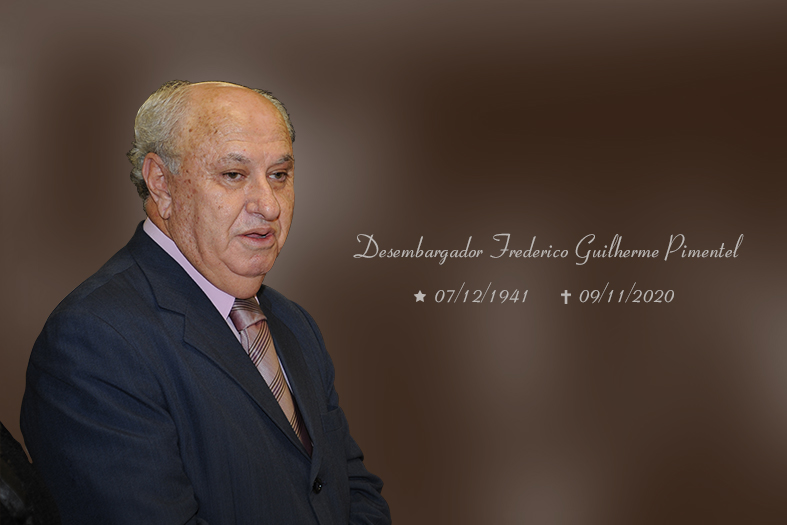 arte gráfica com a foto do desembargador aposentado frederico henrique pimentel sob um fundo de cor ocre. na imagem está o seguinte texto "desembargador frederico henrique pimentel - 7/12/1941 - 9/11/2020"