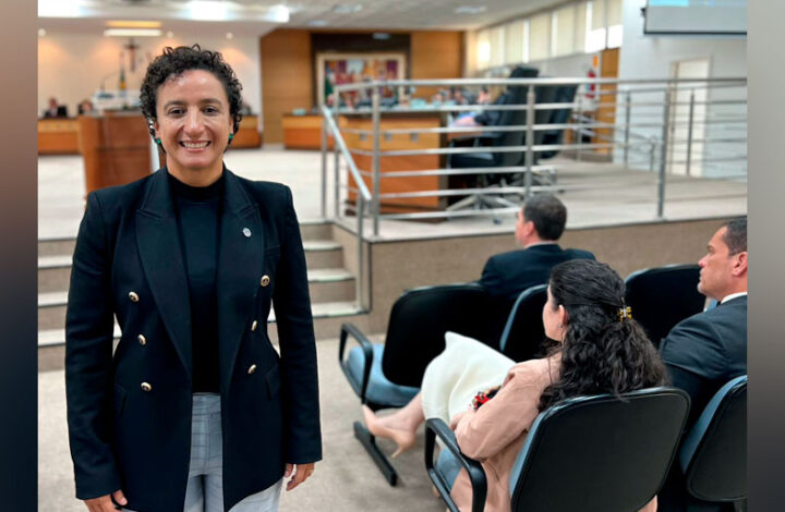 Tribunal Pleno parabeniza a presidente eleita da OAB-ES, Erica Ferreira Neves, primeira mulher a ocupar o cargo no Espírito Santo