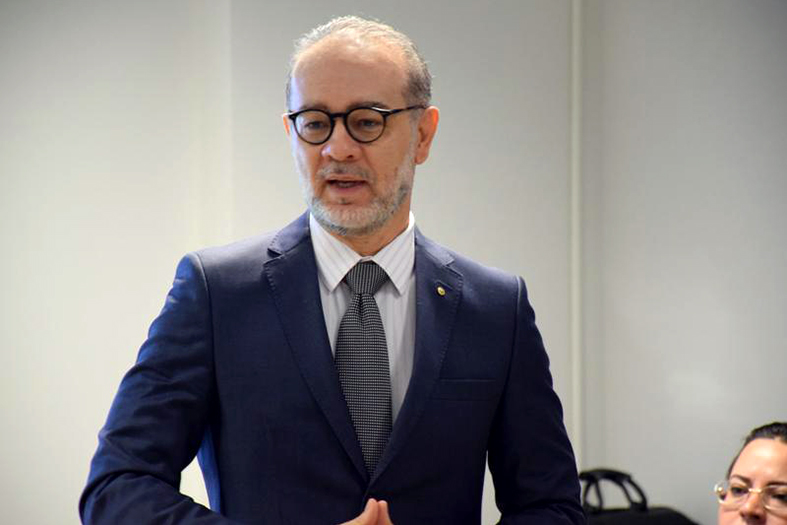 O professor da Escola Superior da Magistratura de Pernambuco (Esmape) e psicólogo, Élio Braz Mendes.