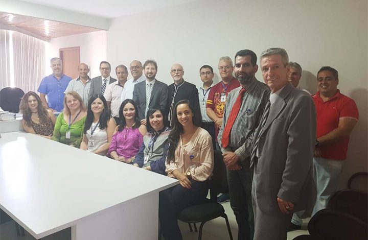 Juízes de Mimoso do Sul devolvem para a Prefeitura antigo prédio onde funcionava o Fórum