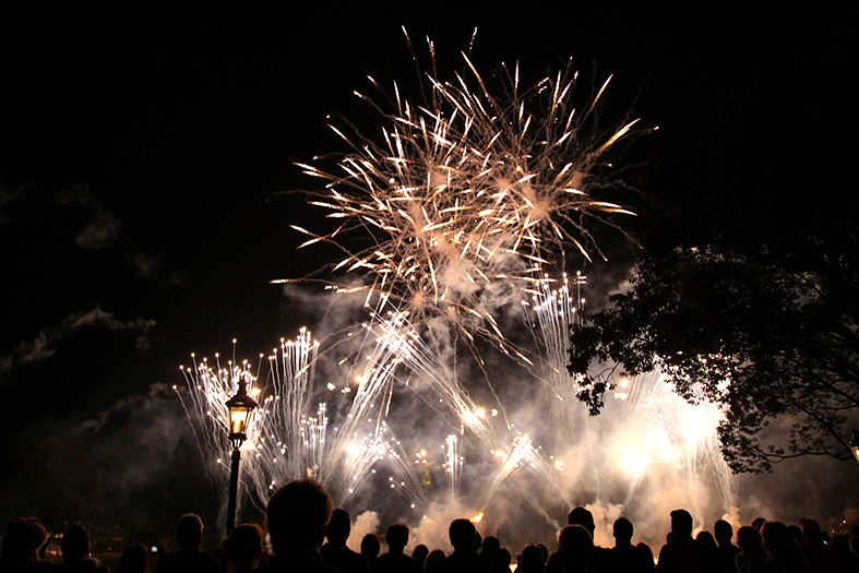 Fogos de artifício.