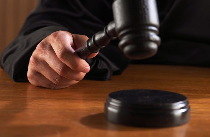 Negada indenização a homem acusado por primo de furtar estacas de propriedade