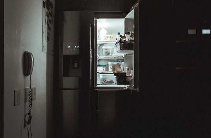 Consumidor deve ser indenizado após comprar e não receber geladeira antes do Natal