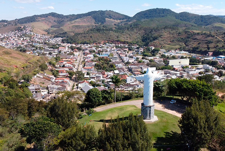 Foto aérea do município de Guaçuí/ES.