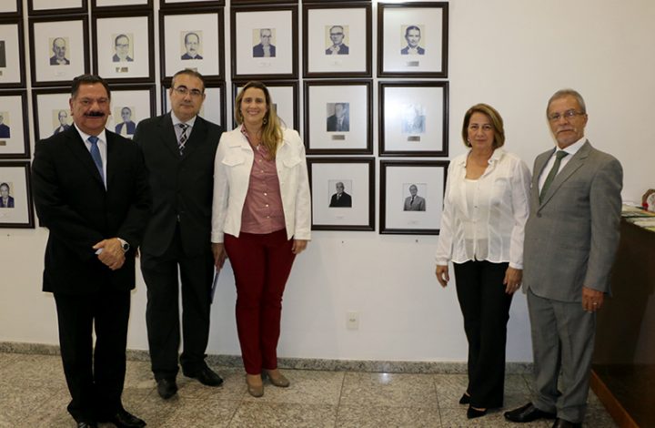 Corregedoria Geral da Justiça do Estado do Espírito Santo realiza homenagem a ex-corregedores