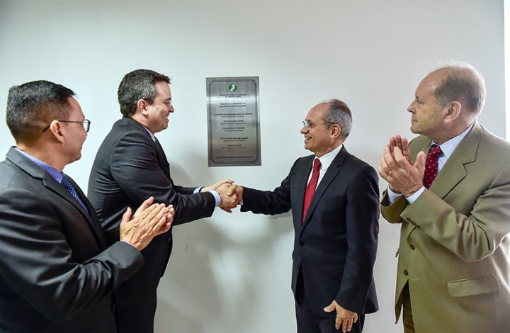 Presidente do TJES participa de inauguração da nova sede da Defensoria Pública