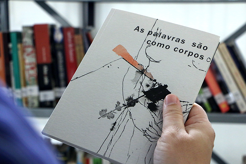 Capa do livro "AS palavras são como corpos"