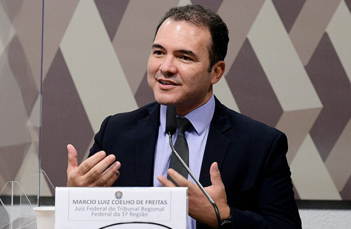 Supervisão e Coordenação das Varas Criminais e de Violência Doméstica e Familiar contra a Mulher se reúne com juízas e juízes que atuam na área